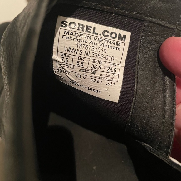 Sorel Black Ankle Boots - Picture 9 of 9